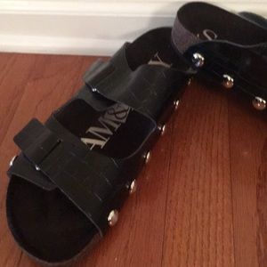 New sandals size 11